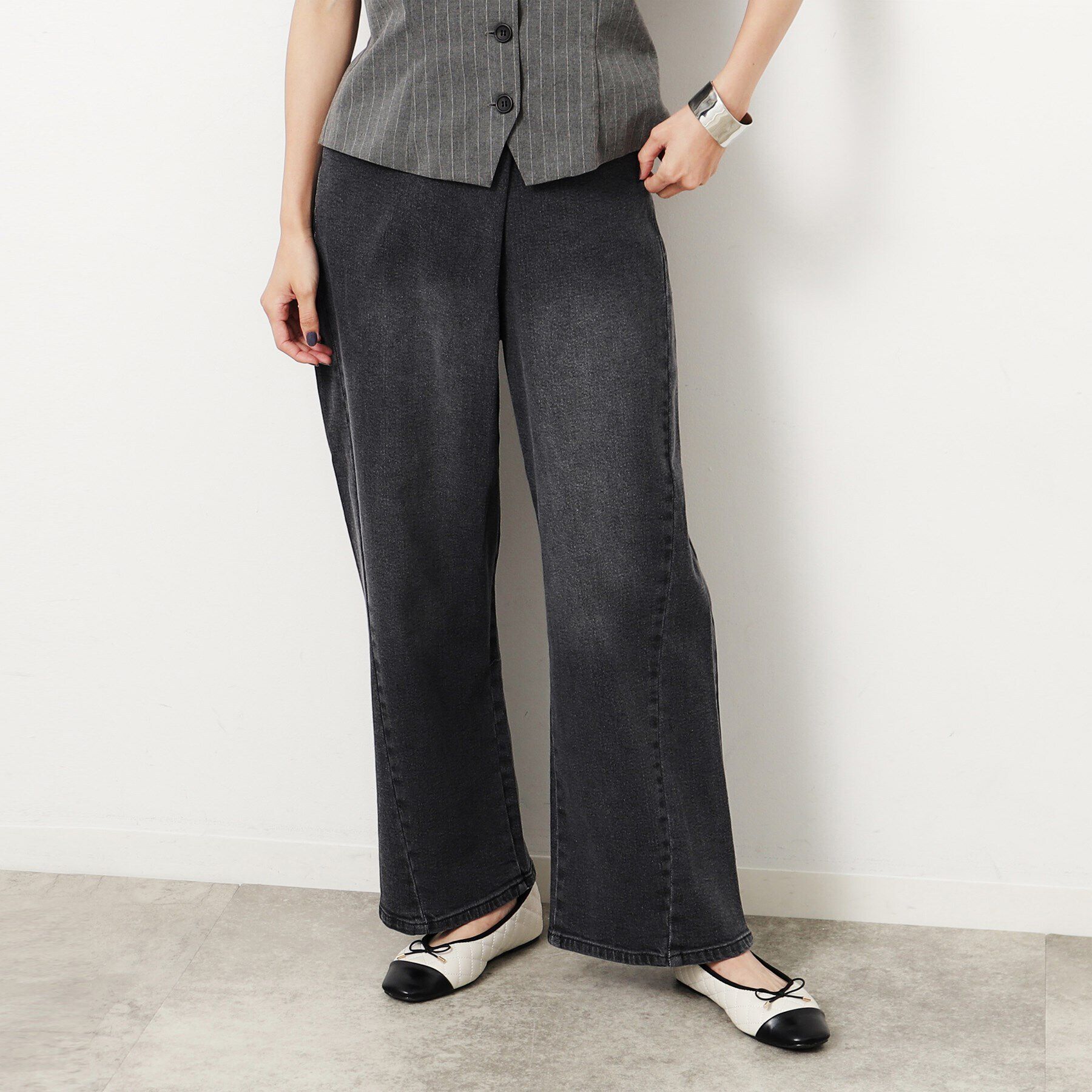 OPAQUE.CLIP「ストレッチラップデザインワイドデニム／オーガニックコットン混【洗濯機洗い可】」|デニム|