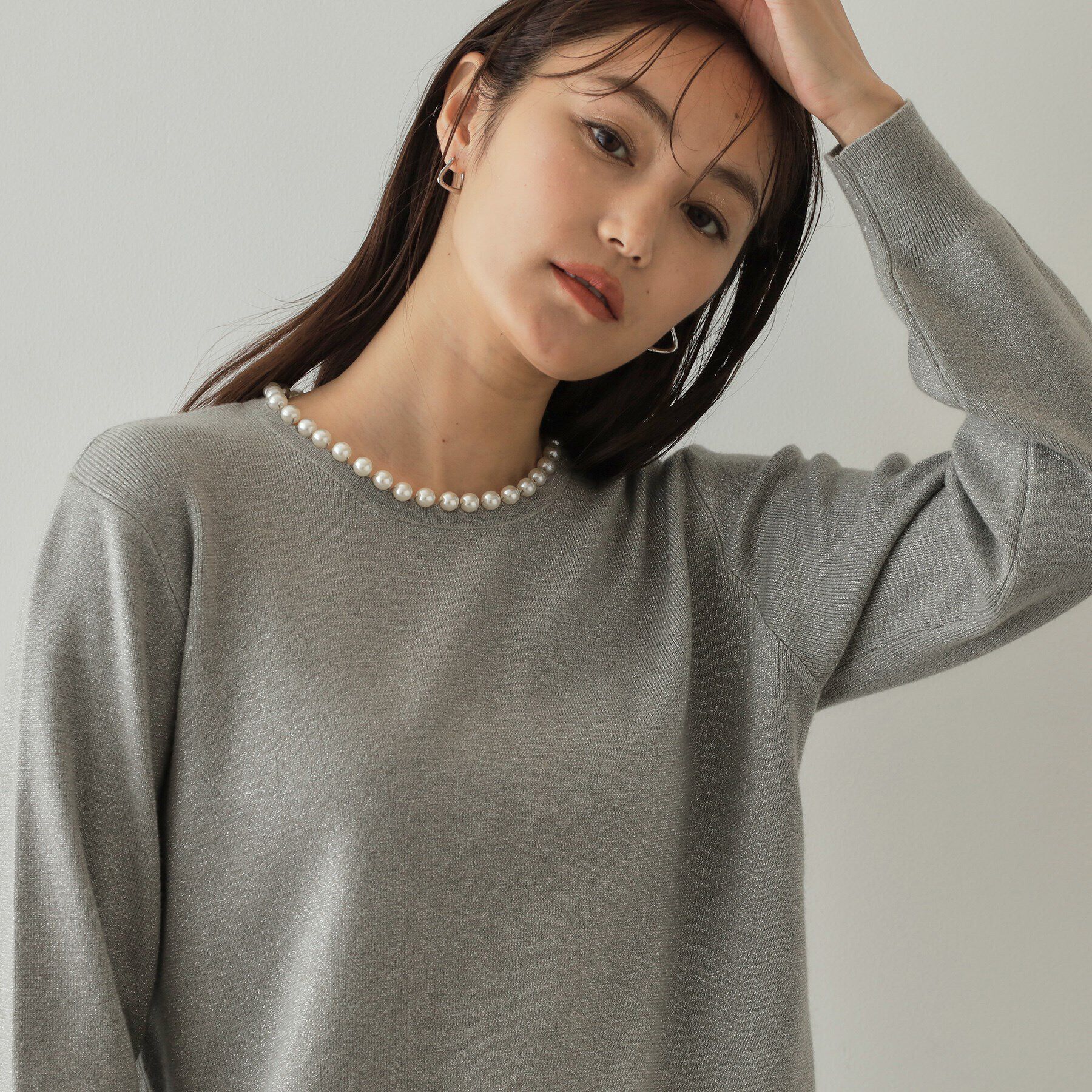 OPAQUE.CLIP「《美人百花掲載》パール調付きラメニット【洗濯機洗い可】」|ニット・セーター|ライトグレー(611