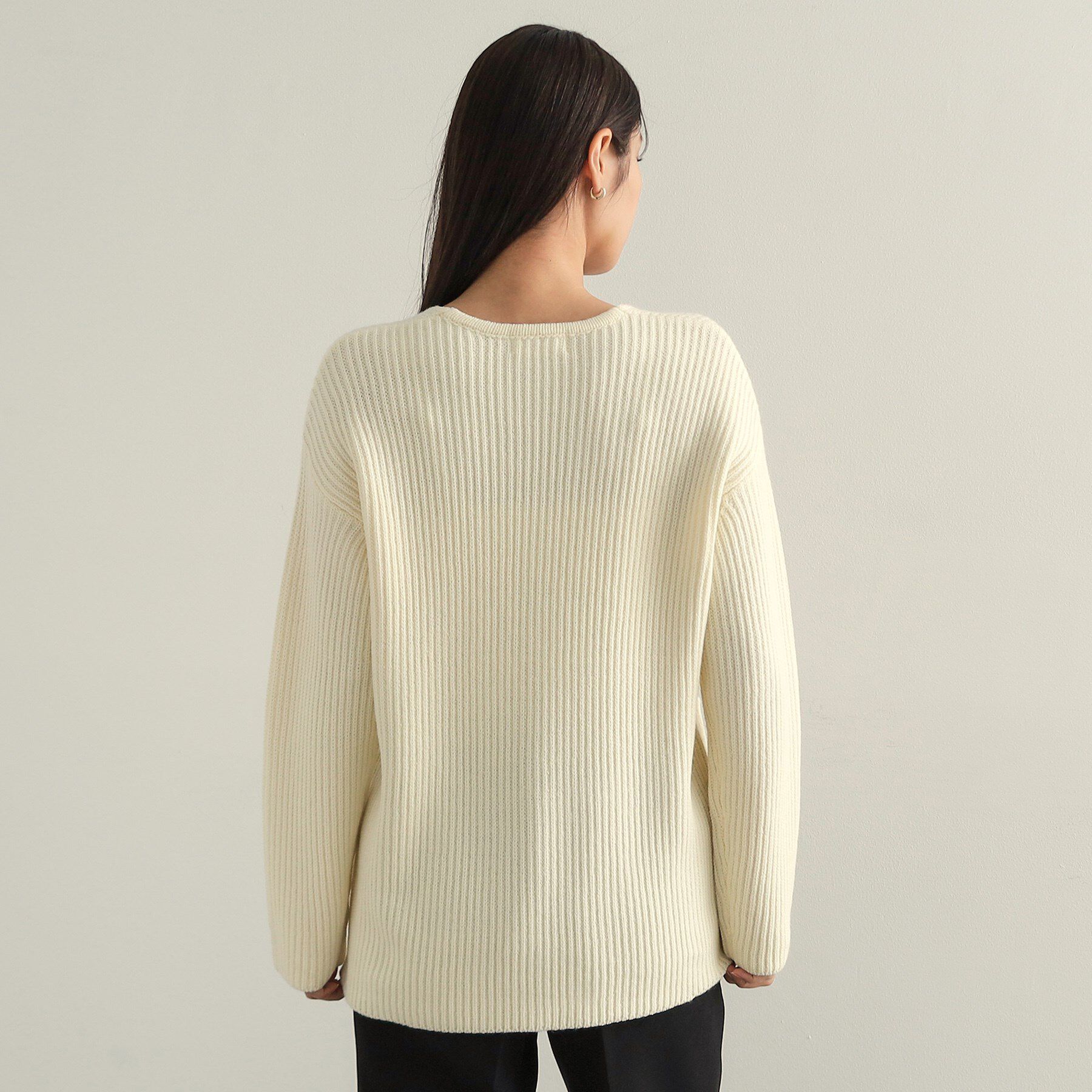 OPAQUE.CLIP「金ボタン付ポケットVネックニット【洗濯機洗い可】」|ニット・セーター|