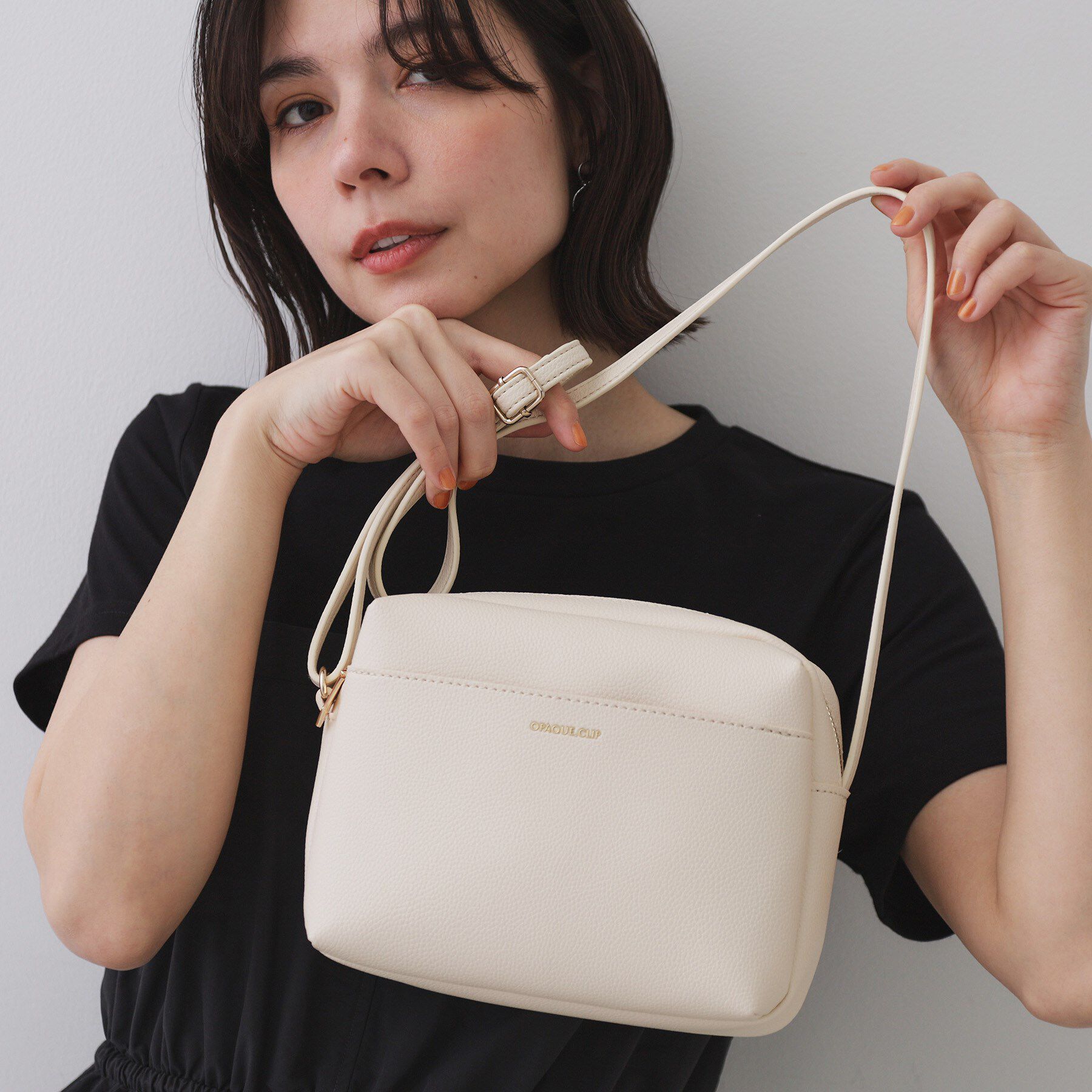 OPAQUE.CLIP「【長さ調節可能】ラウンドスクエアマチ付きミニショルダーバッグ」|ショルダー・メッセンジャー|アイボリー(004)