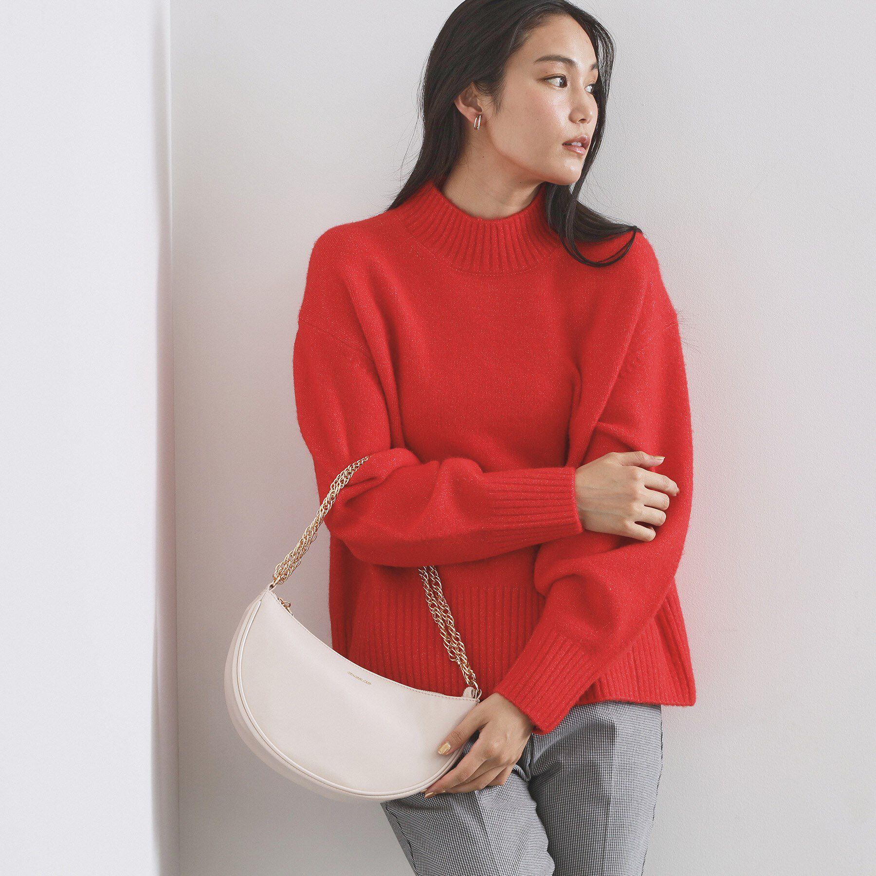 OPAQUE.CLIP「【2WAY】オイル調合皮チェーンハンドルムーンミドルバッグ」|ハンドバッグ|アイボリー(004)