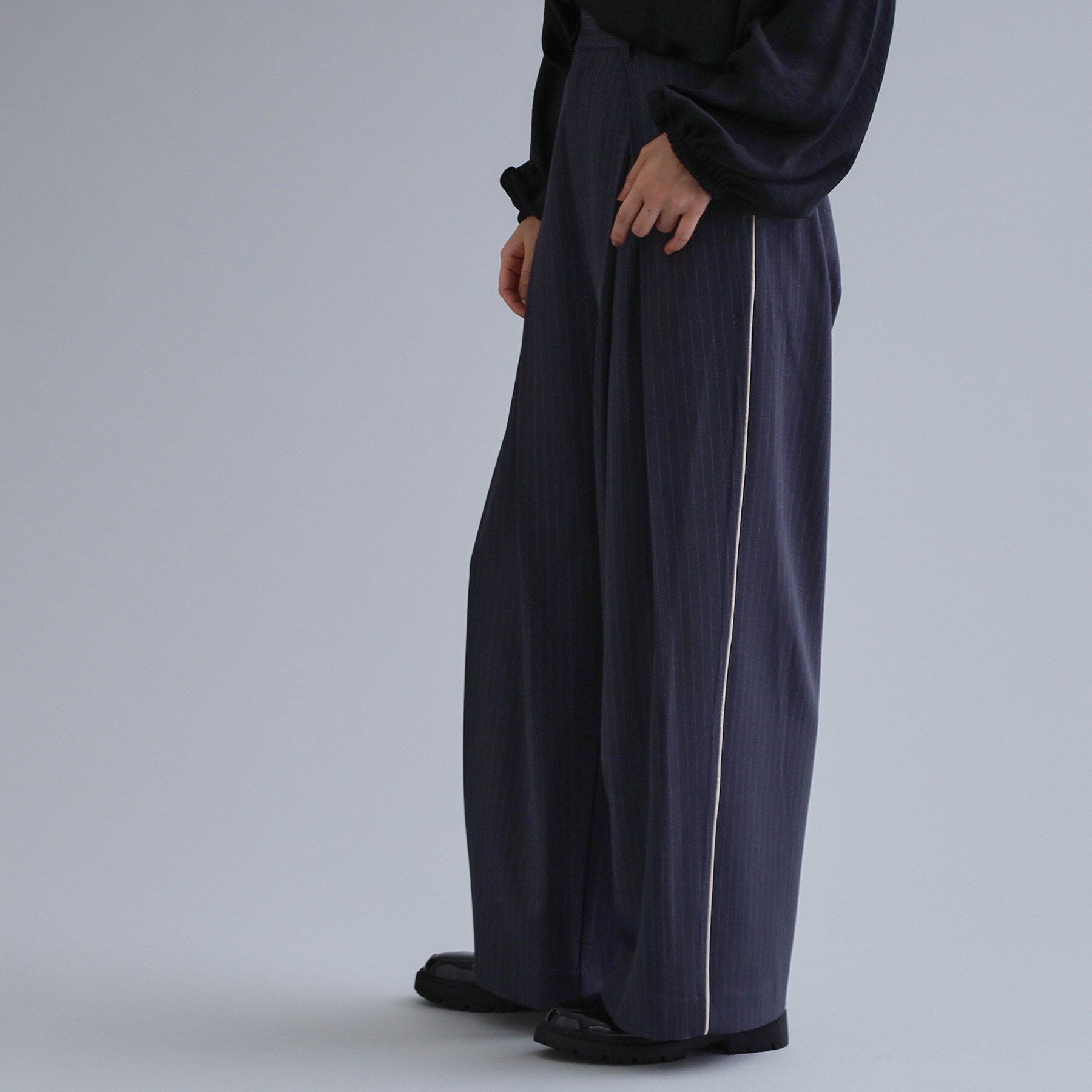 OPAQUE.CLIP「【es】ピンストライプ 変形ワイドパンツ【洗濯機OK】」|その他|