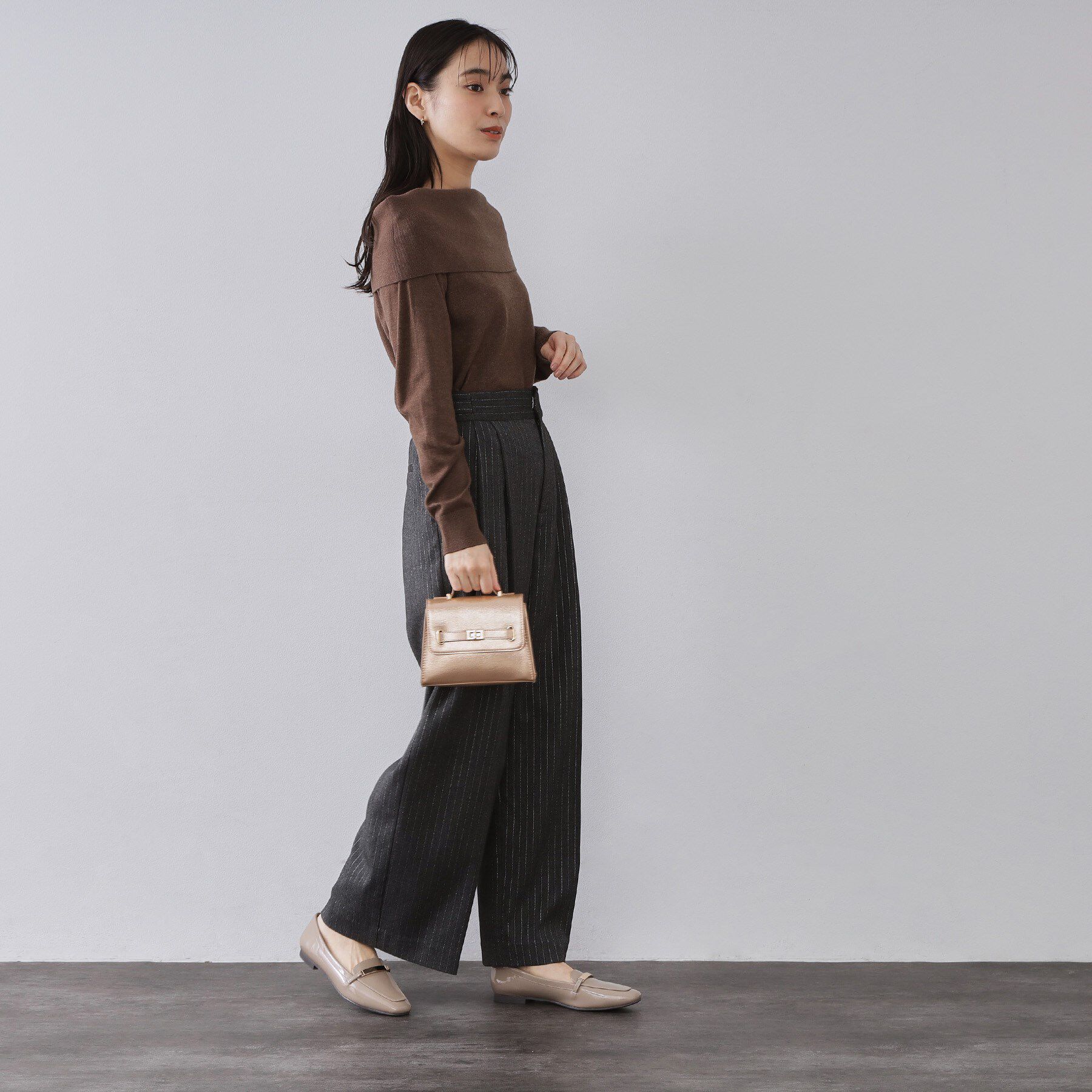 OPAQUE.CLIP「シャイニー合皮スクエアデザインチェーンミニショルダーバッグ」|ショルダー・メッセンジャー|