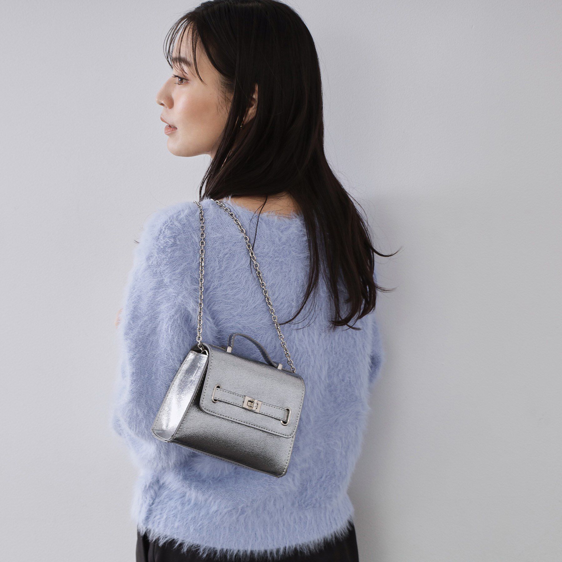 OPAQUE.CLIP「シャイニー合皮スクエアデザインチェーンミニショルダーバッグ」|ショルダー・メッセンジャー|