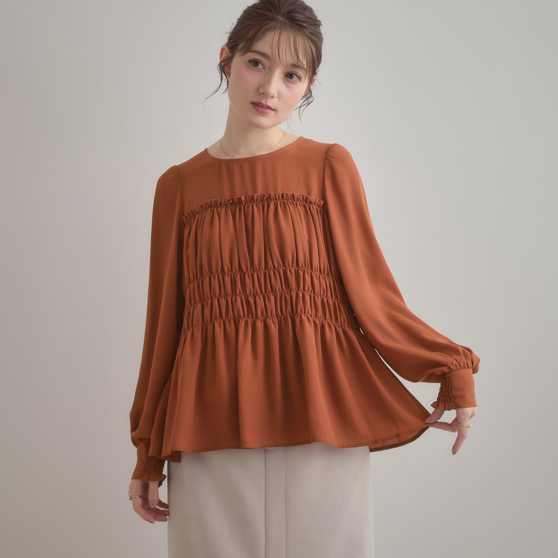 Couture broach「【マシンウォッシャブル・きれいめ・通勤】シャーリングチュニックブラウス」|シャツ・ブラウス|