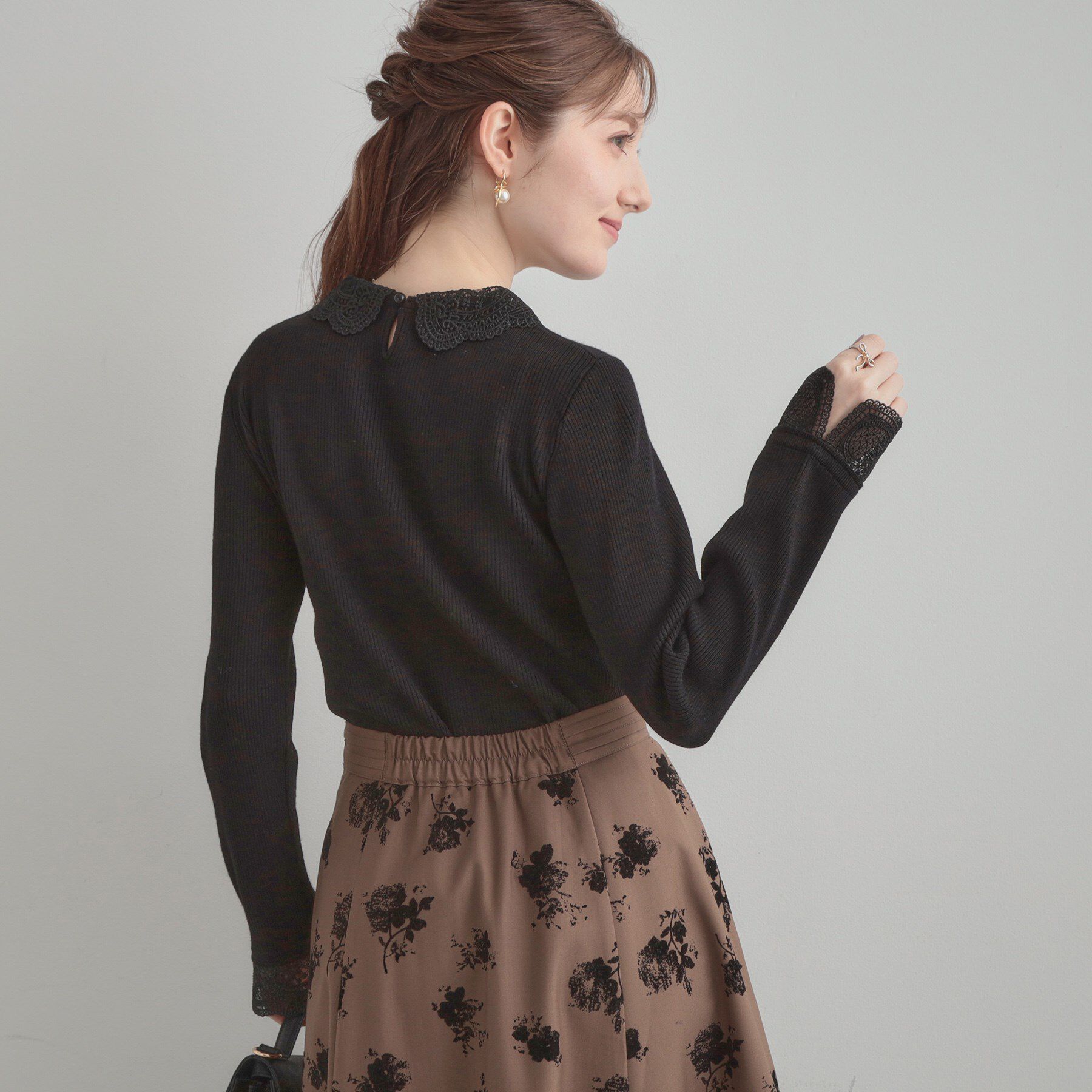 Couture broach「【着映え・フェミニン・通勤】レース衿カフス付きリブニット」|ニット・セーター|