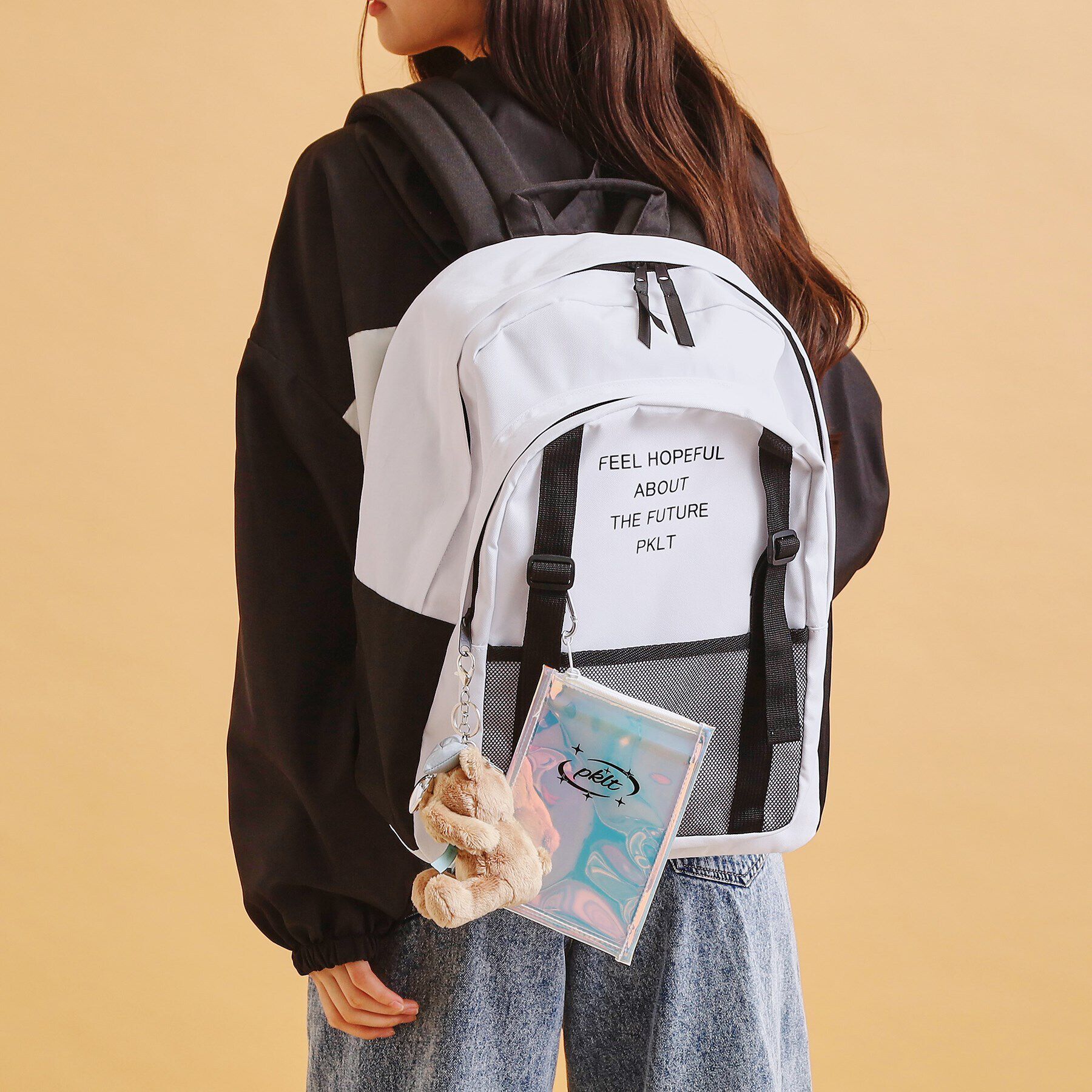 PINK-latte「【容量約29.5Ｌ】ミニポーチ付きリュック」|リュック|ホワイト(001)