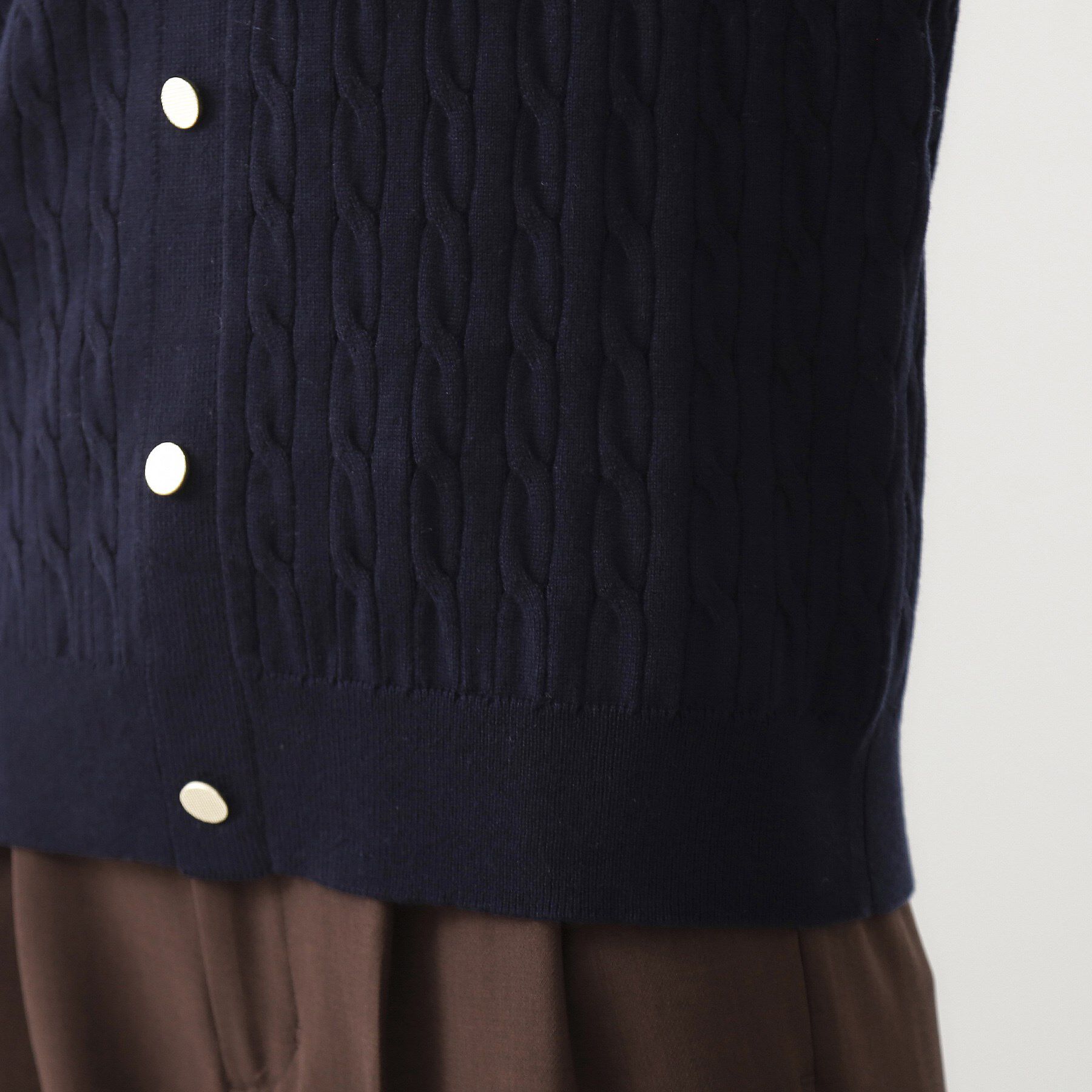 THE SHOP TK「【着るだけでコーデ完成】シャツレイヤード風 ケーブルニット」|ニット・セーター|