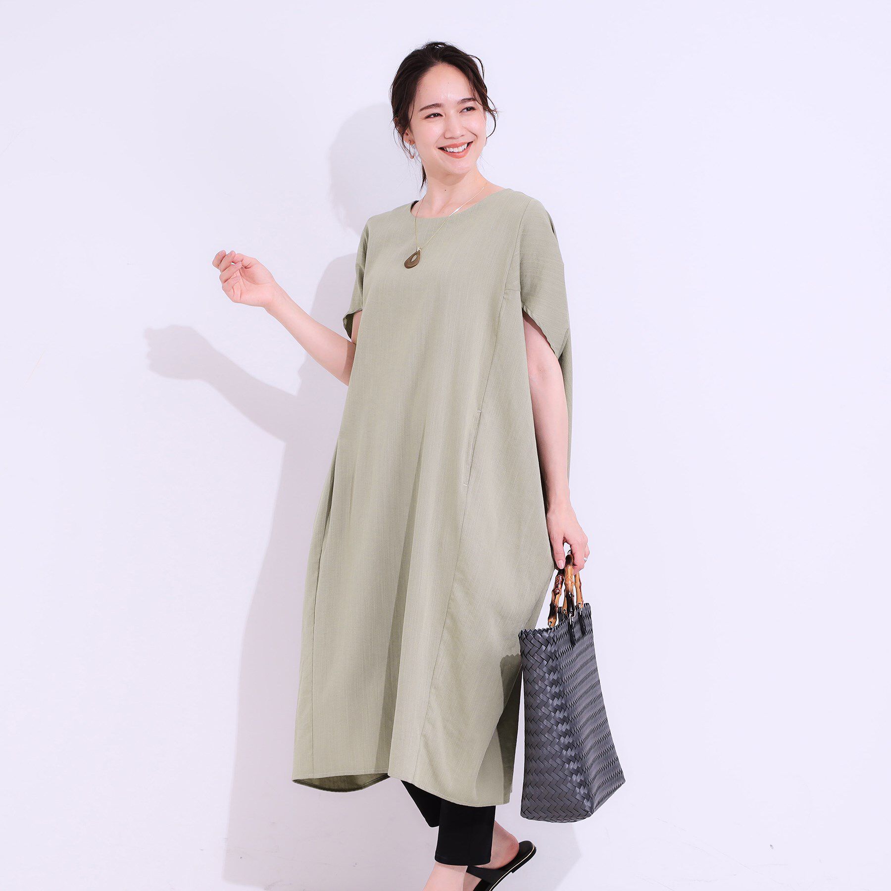 SHOO･LA･RUE「【S-LL】楽にサマ見え コクーンシルエットの涼やかワンピース」|ワンピース|