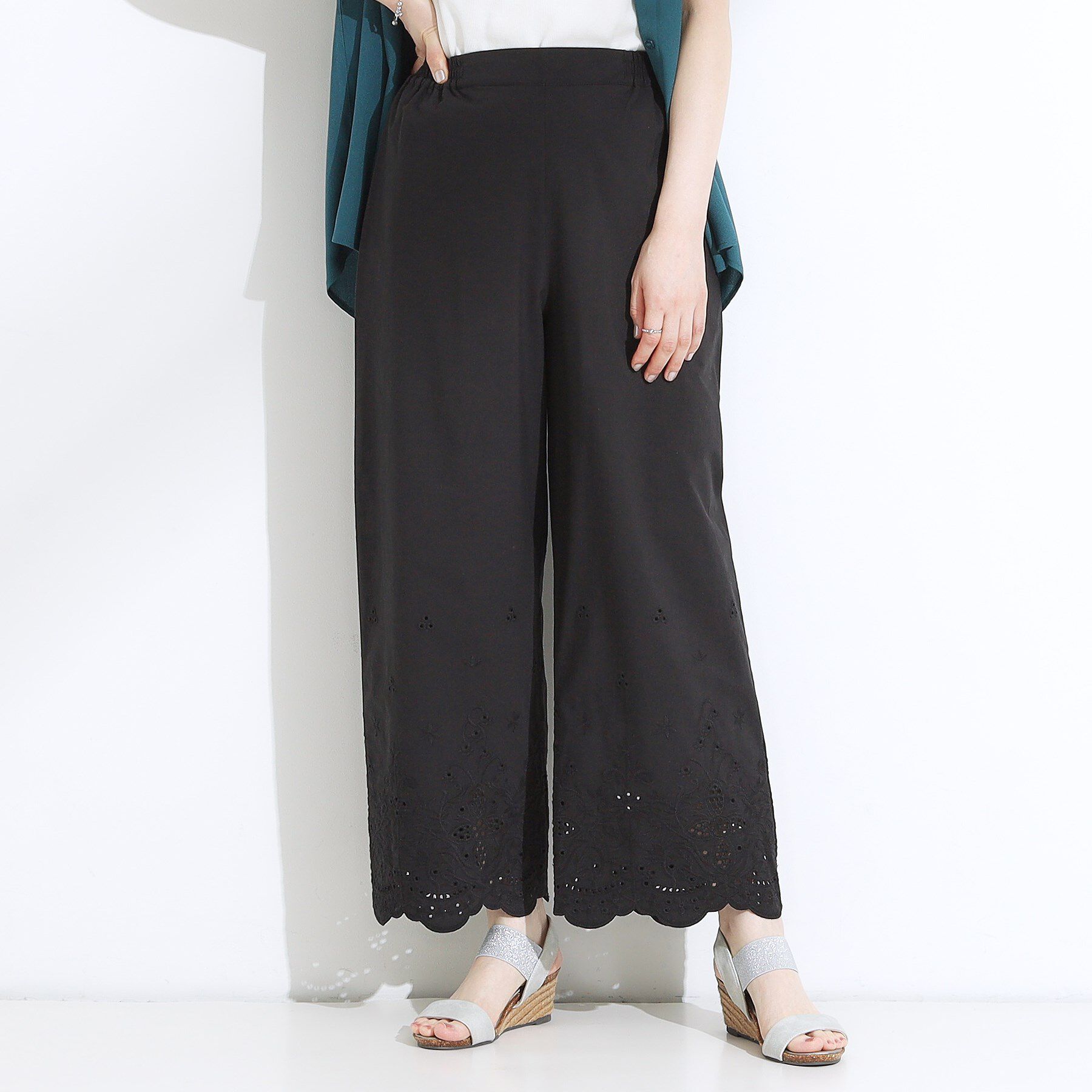 SHOO･LA･RUE「【S-LL】華やかさをプラスする 裾刺繍ストレートパンツ」|その他|