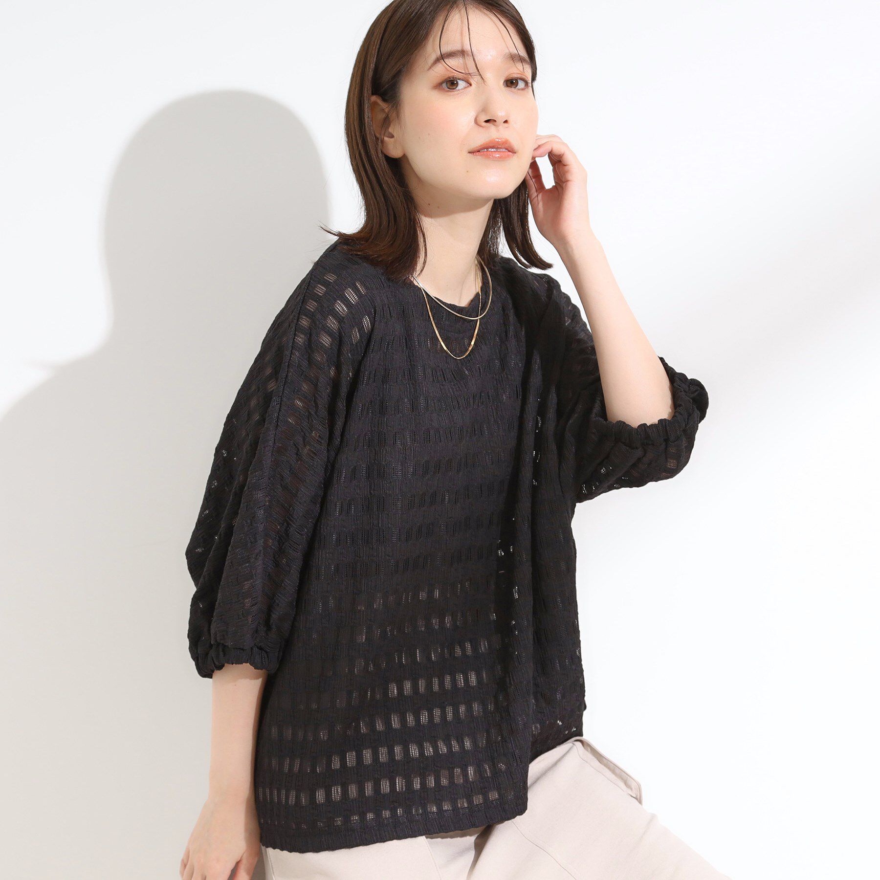 SHOO･LA･RUE「【S-LL】涼やかで好印象 シアーチェック ドルマントップス」|Tシャツ・カットソー|ブラック(019)