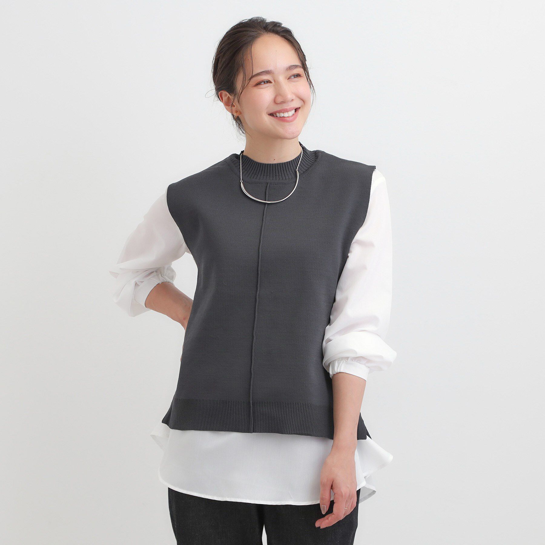 SHOO･LA･RUE「【S-LL/2点セット】着回し自在 ニットベスト＋フレアブラウス」|ニット・セーター|