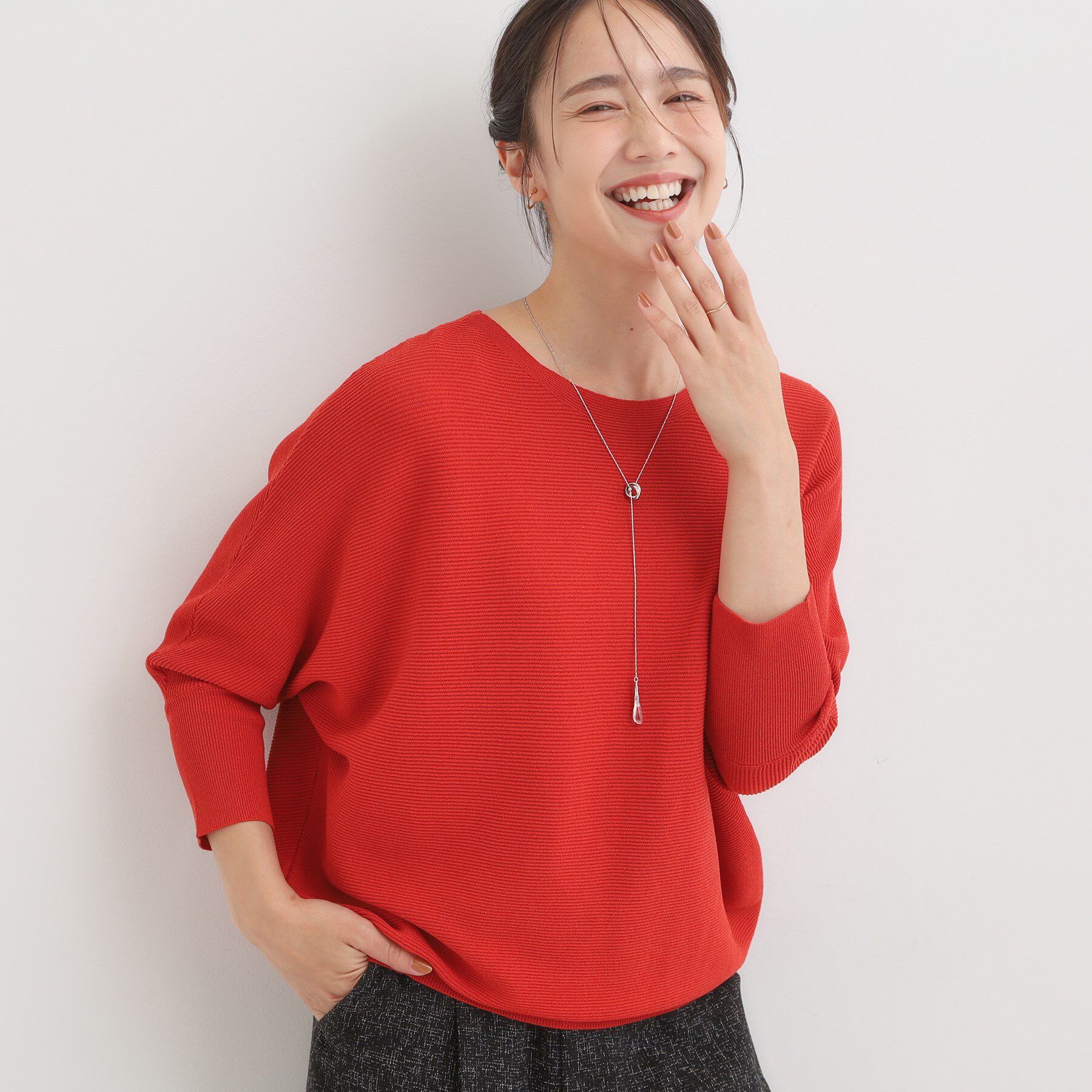 SHOO･LA･RUE「【洗える/毛玉になりにくい/UV】 ガータードルマン 7分袖ニット」|ニット・セーター|レッド(064)