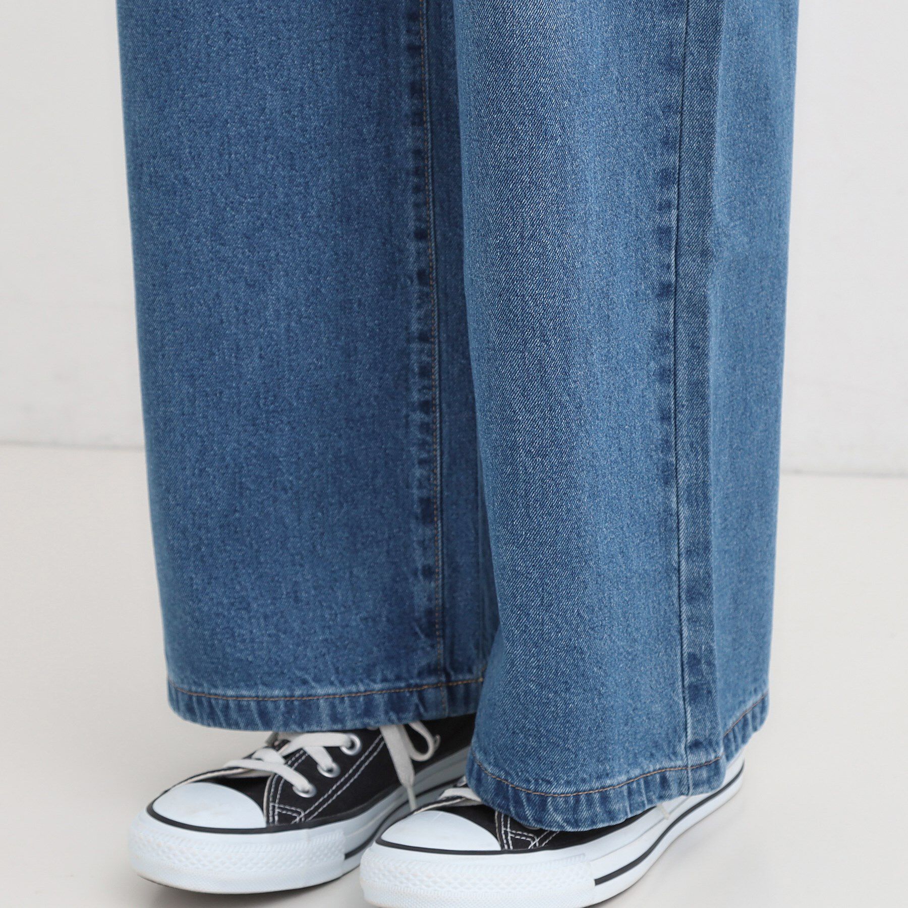 SHOO･LA･RUE「【S-LL】脚のラインを拾いにくい デニムワイドパンツ」|デニム|