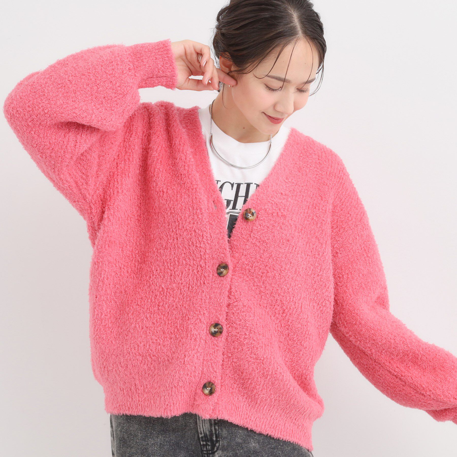 SHOO･LA･RUE「【S-LL】思わず触れたくなる ふわふわ Vネックニットカーディガン」|カーディガン|ピンク(072)