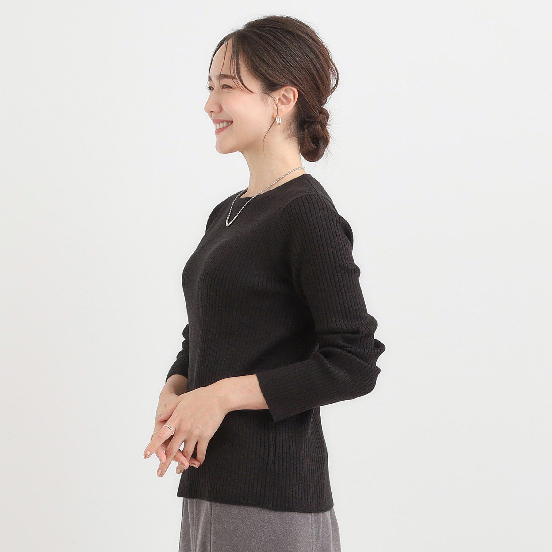 SHOO･LA･RUE「【絶妙なゆるピタ/洗濯機可】ちくちくしにくい リブクルーネックやわらかニット」|ニット・セーター|