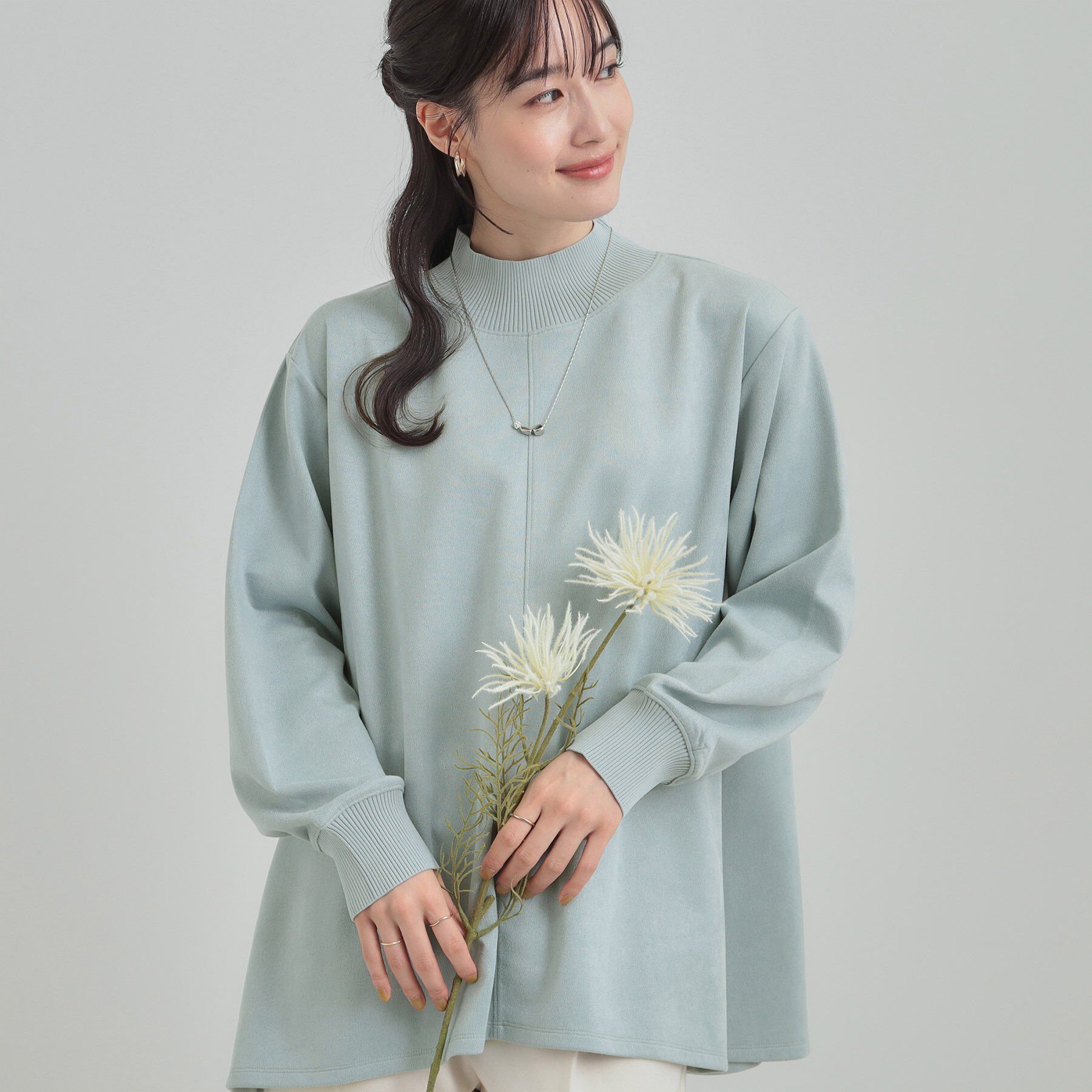 SHOO･LA･RUE「【S-LL】滑らかタッチが癖になる Aラインスエード調トップス」|Tシャツ・カットソー|サックスブルー(09