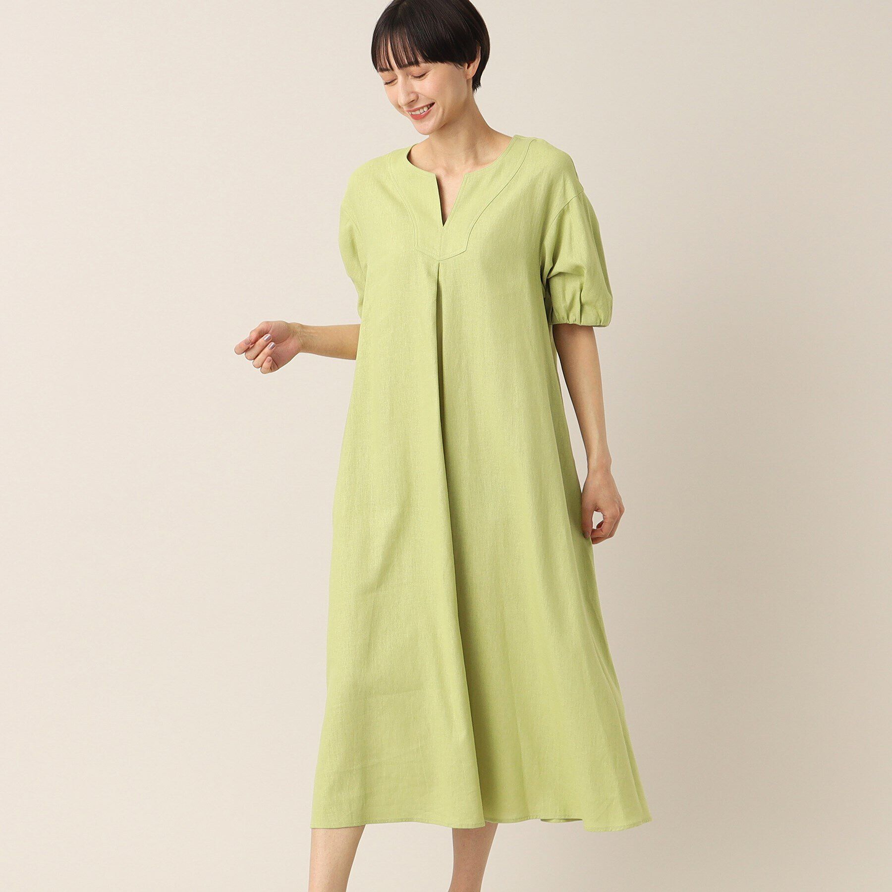 Dessin「【洗える】リネンブレンドキーネックワンピース」|ワンピース|グリーン(025)