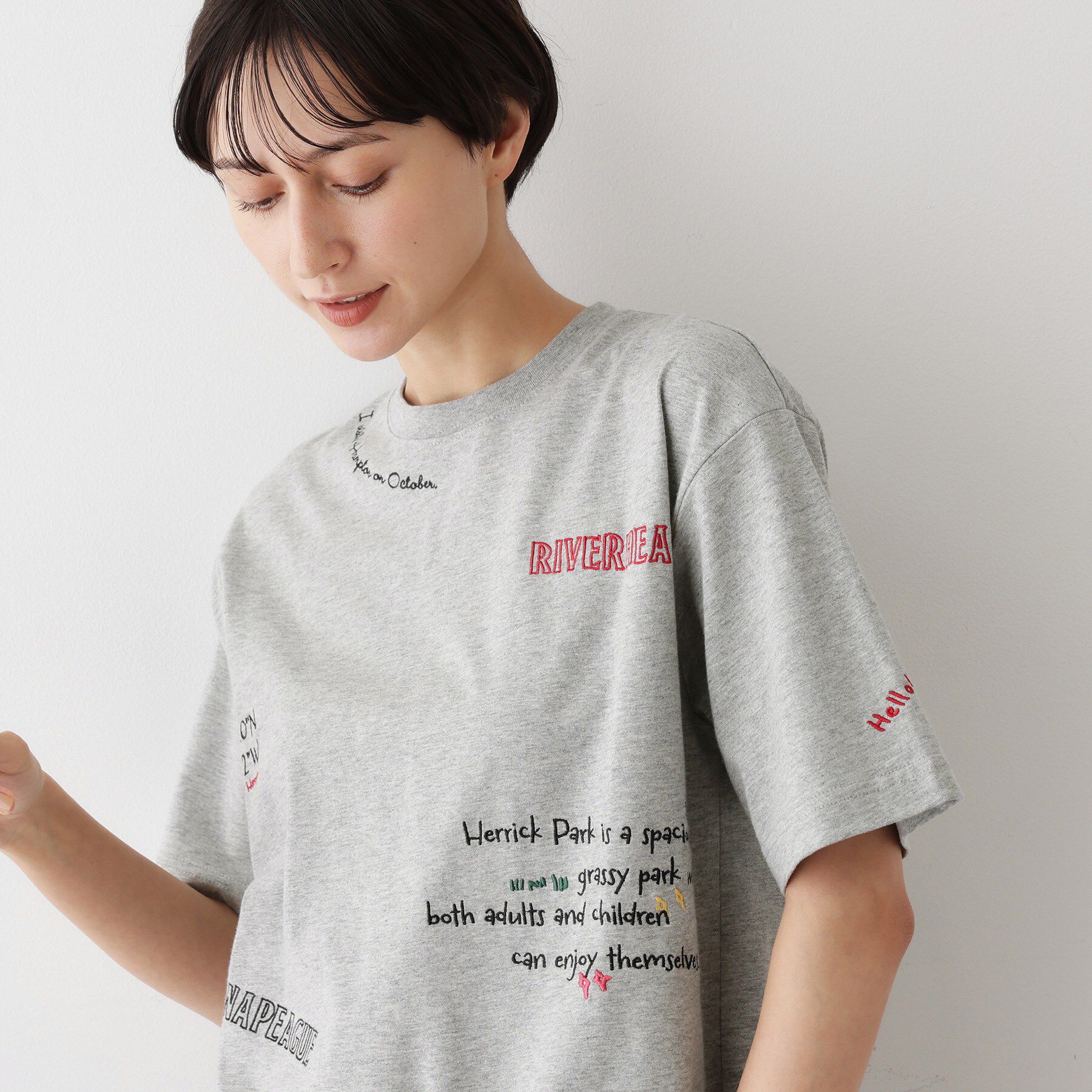 Dessin「【ユニセックス/リンクコーデ】刺繍Tシャツ」|Tシャツ・カットソー|グレー(012)