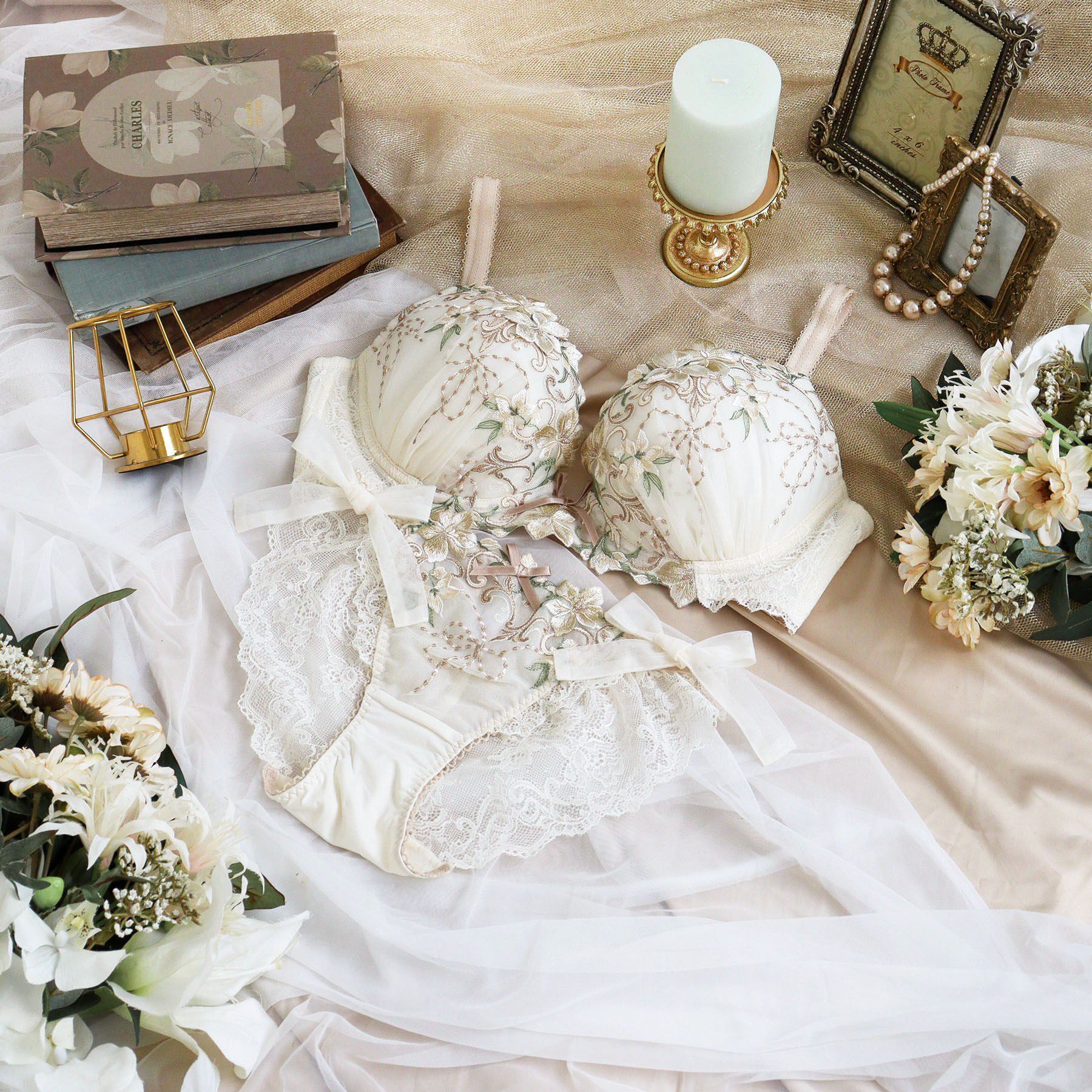 Risa Magli「ヴァネッサ ブラジャー (G-H) ＜V Make Type＞」|インナー|