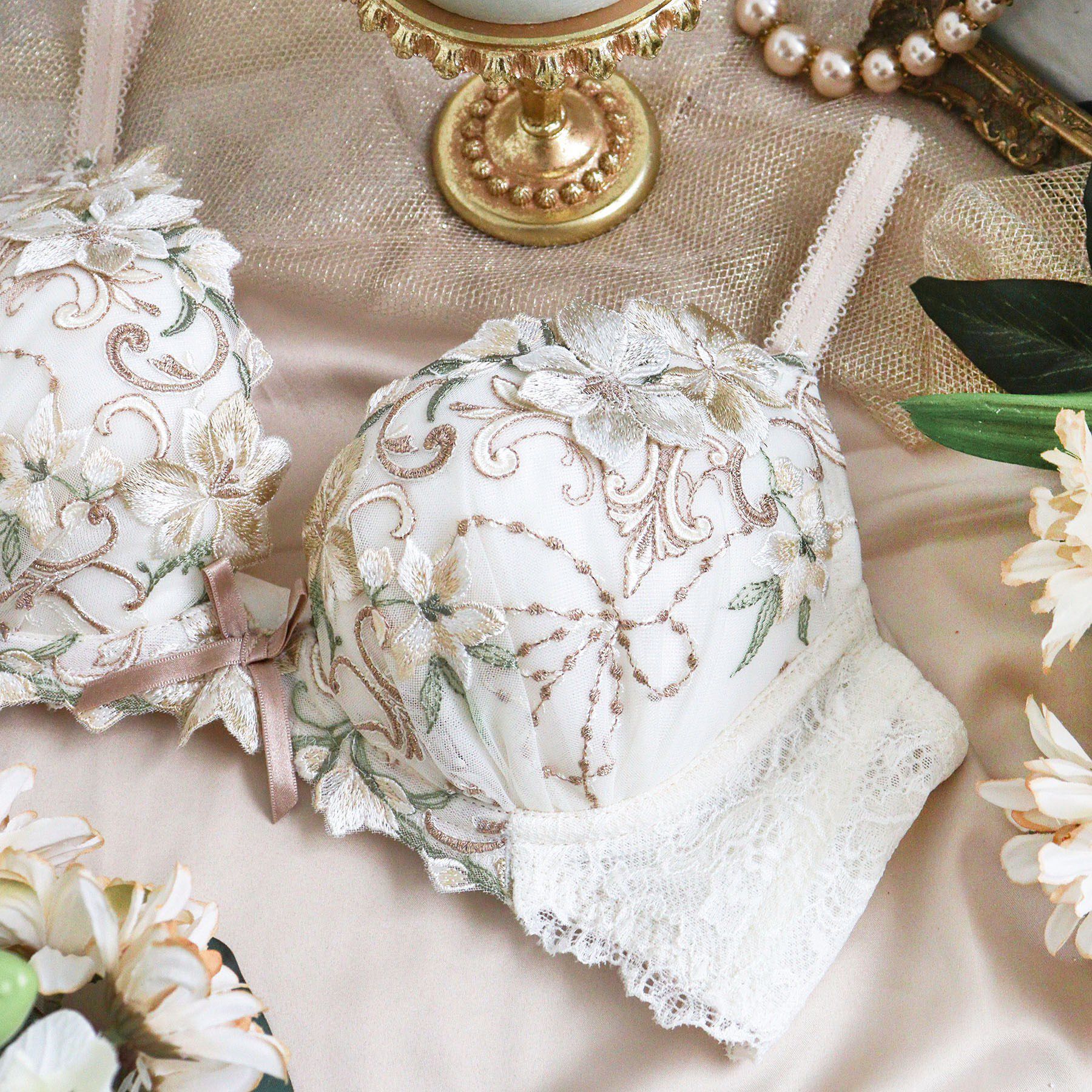 Risa Magli「ヴァネッサ ブラジャー (G-H) ＜V Make Type＞」|インナー|