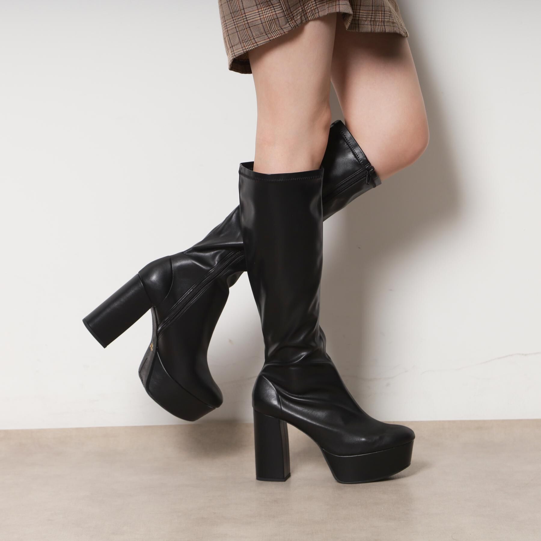 ESPERANZA「【ラク盛り／ロングブーツ】リピーター続出／脚長美脚　厚底ロングブーツ」|ショートブーツ|