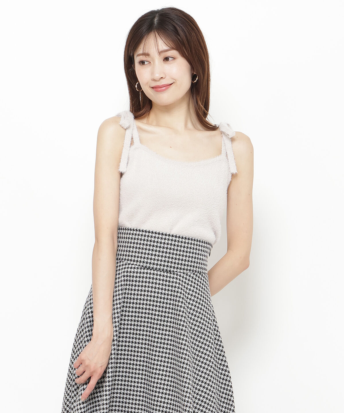 アンドクチュール「ラメフェザーVネックアンサンブル」|カーディガン|