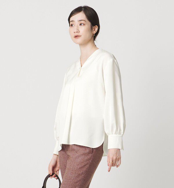 UNITED ARROWS「サテン Vネック ブラウス ‐ウォッシャブル‐」|シャツ・ブラウス|