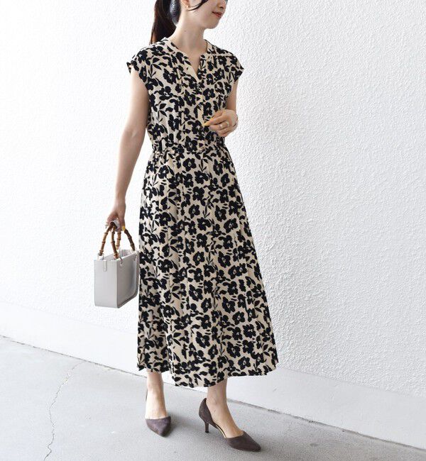 SHIPS for women「【WEB限定】〈洗濯機可能〉ドット 花柄 サイド プリーツ フレンチスリーブ ワンピース」|ワンピース|オフホワイト