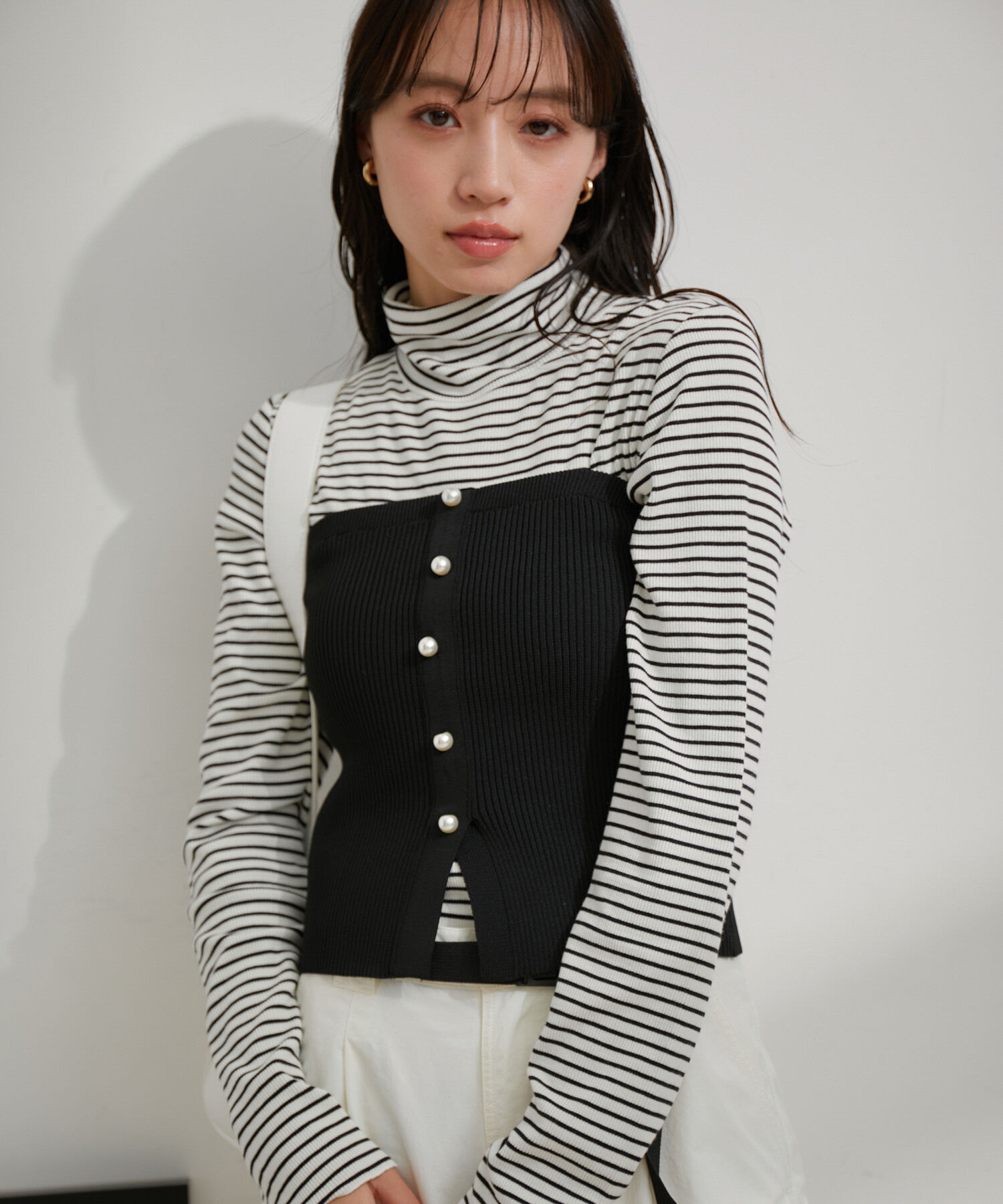 VIS「【洗える】パール釦ニットビスチェ」|ニット・セーター|