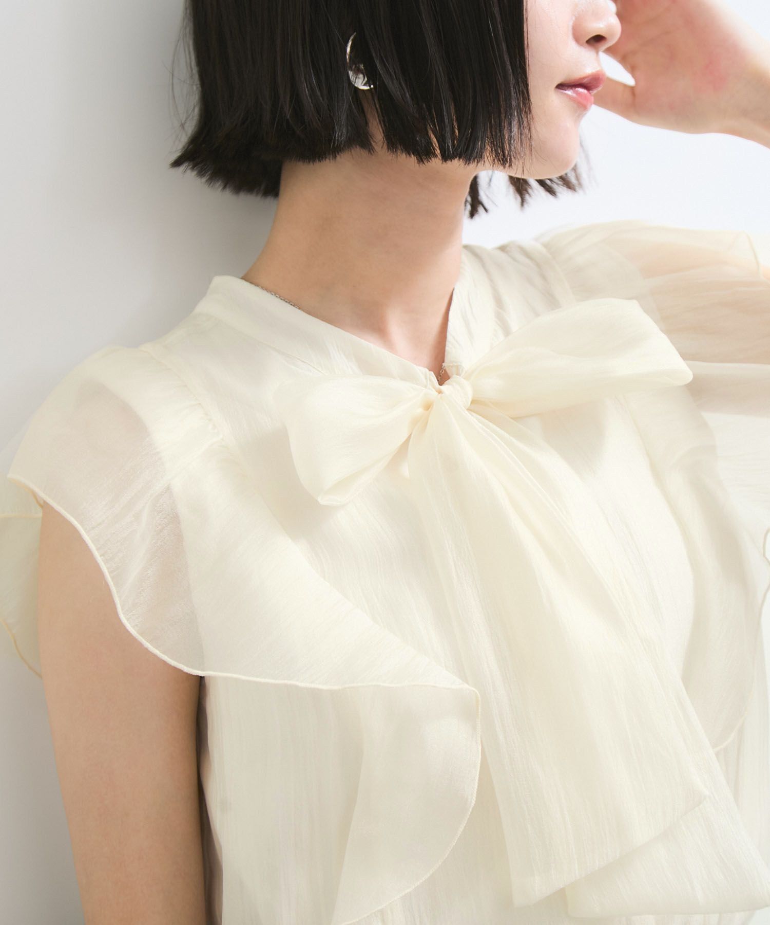 VIS「主役級！華やぎシアーシャイニーボウタイフリルブラウス【前後2WAY】【洗える】」|シャツ・ブラウス|