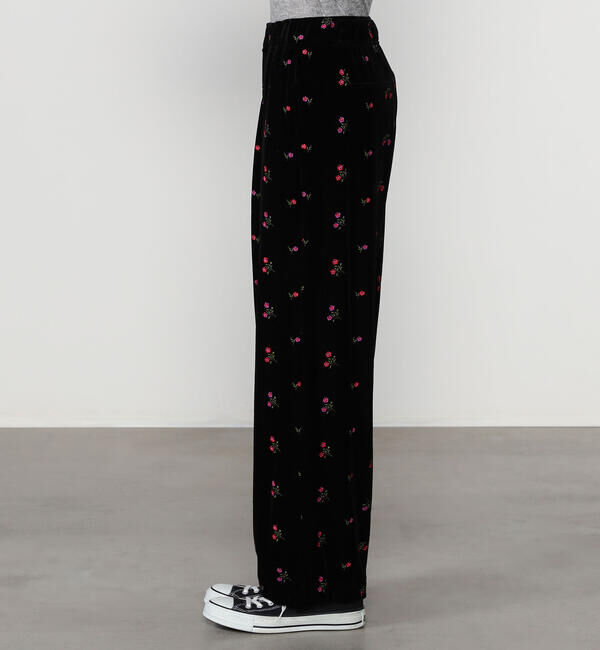  「TICCA | 〈別注〉 フラワーエンブロイダリー ベロアパンツ WOMEN」|チノ|