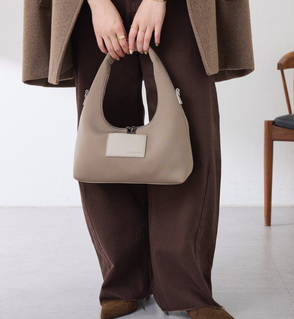  「【PAPILLONNER/パピヨネ】チャーム付きウェットワンショルダーバッグ」|トートバッグ|