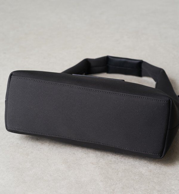  「【PAPILLONNER/パピヨネ】チャーム付きウェットワンショルダーバッグ」|トートバッグ|