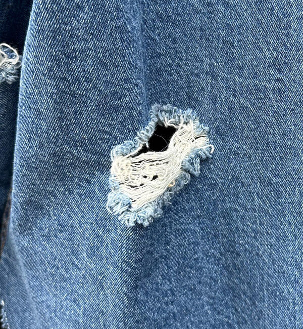  「【新色追加】ダメージデニムシャツ」|シャツ・ブラウス|