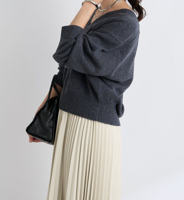  「【女性らしいデコルテライン】ウールVニット」|ニット・セーター|