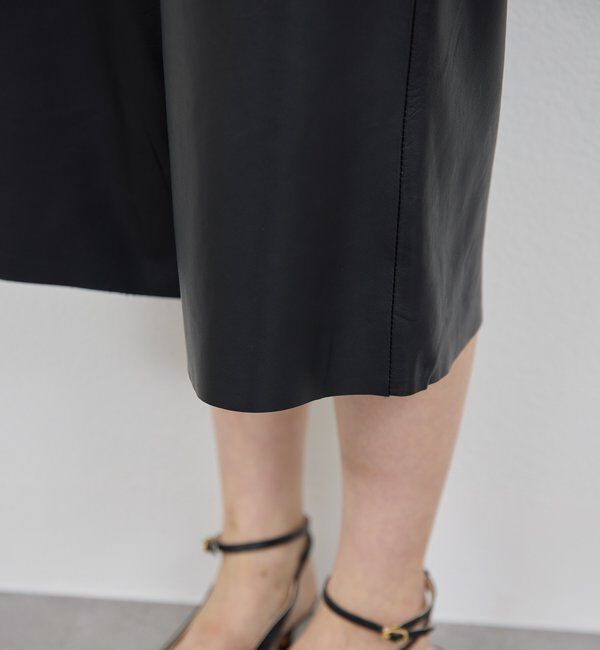  「レザーハーフパンツ」|チノ|