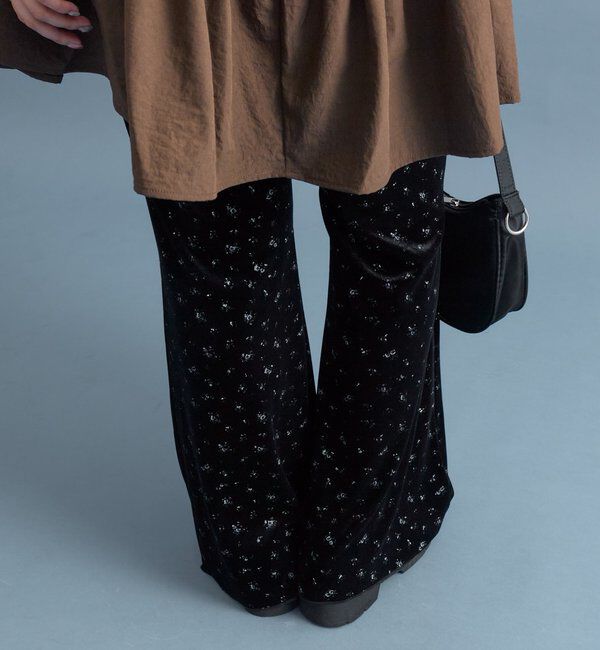  「ベロアフレアパンツ」|チノ|