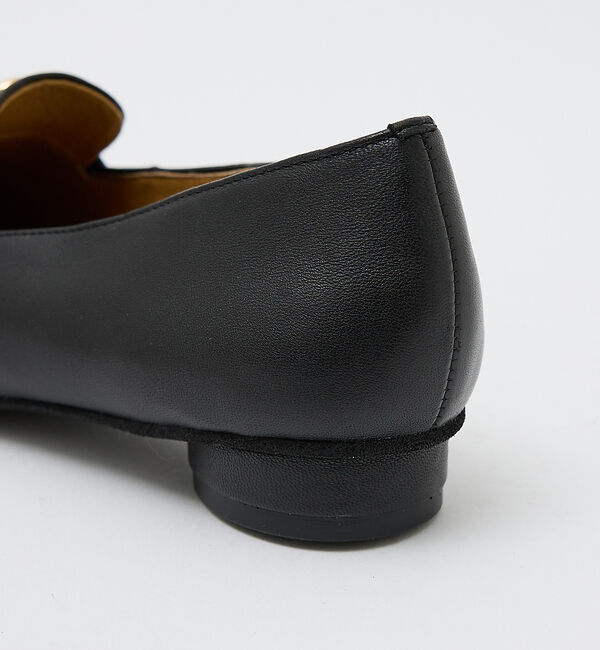 AU BANNISTER「【&ldquo;めめの暮らし&rdquo;さんご紹介】チェーンモチーフローファー」|ローファー|