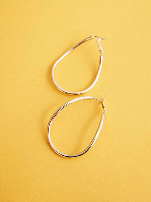  「変形メタルフープピアス」|その他|ゴールド