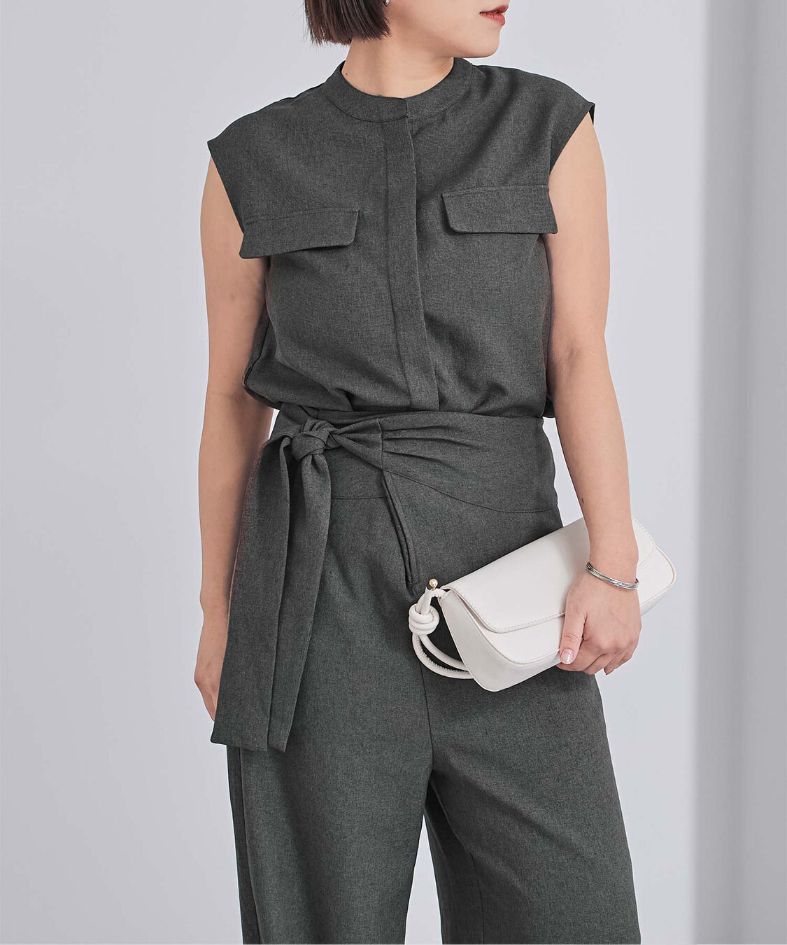 ur's「リネンライクノースリーブトップス」|シャツ・ブラウス|ダークグレー