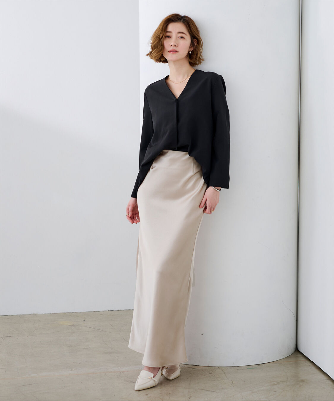 ur's「サテンマーメイドマキシスカート」|スカート|ベージュ