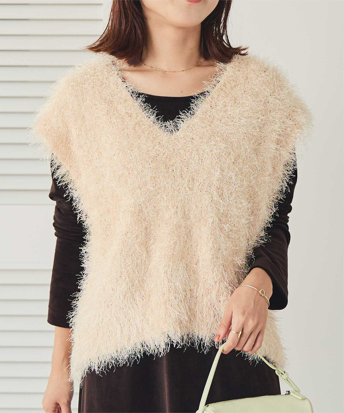 titivate「前後2wayVネックシャギーニットベスト」|ニット・セーター|ライトベージュ