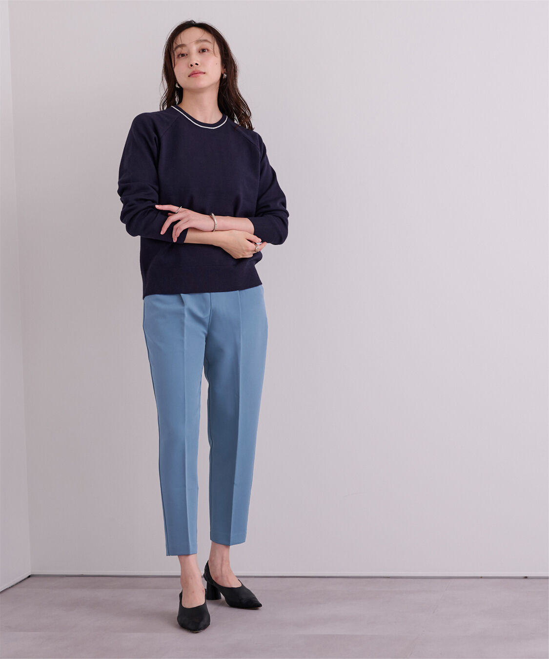 ur's「ハイウエストタックテーパードパンツ」|スラックス|