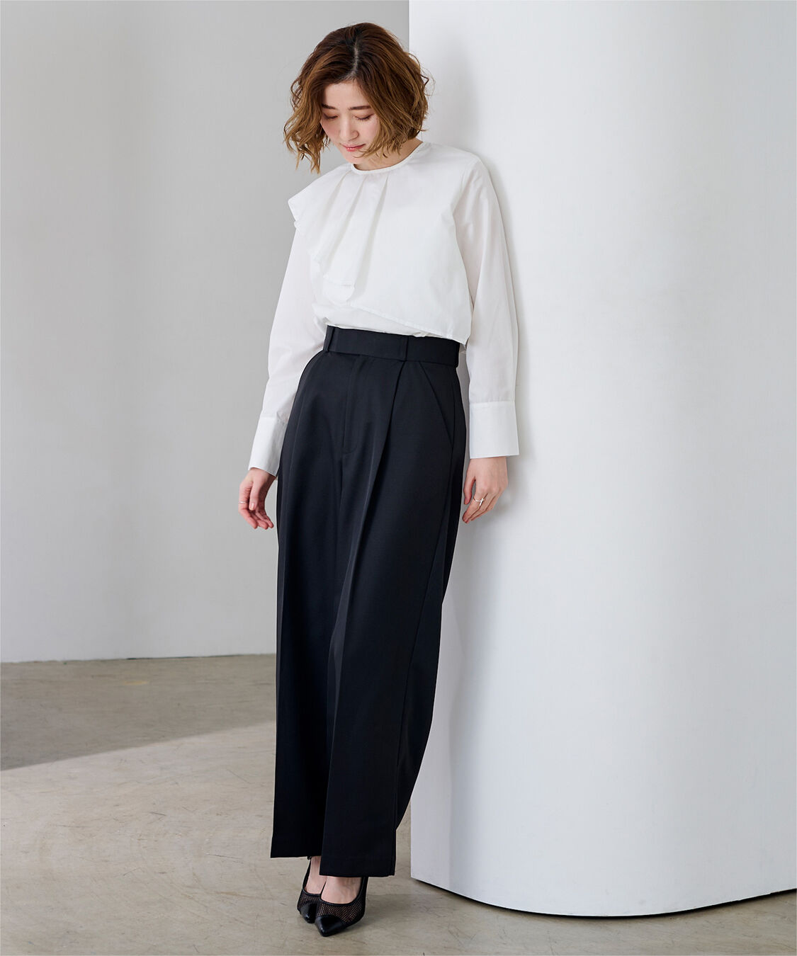 ur's「アシンメトリーラッフルデザインブラウス」|シャツ・ブラウス|