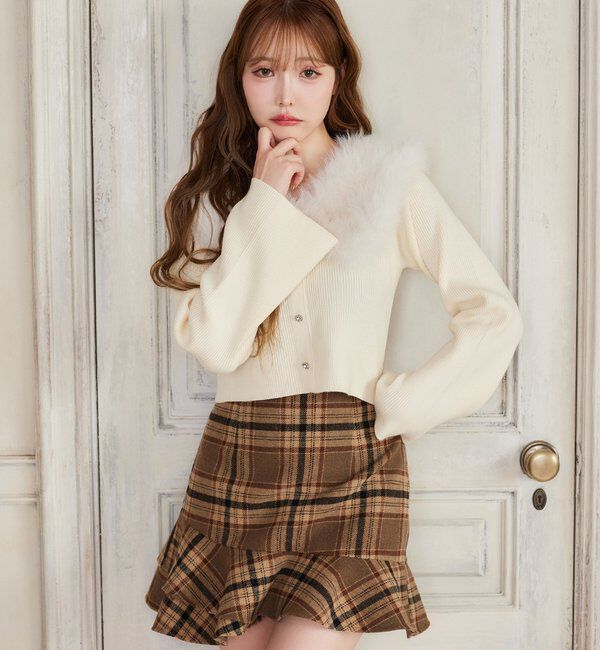  「衿ファーキラキラ釦ニット」|ニット・セーター|