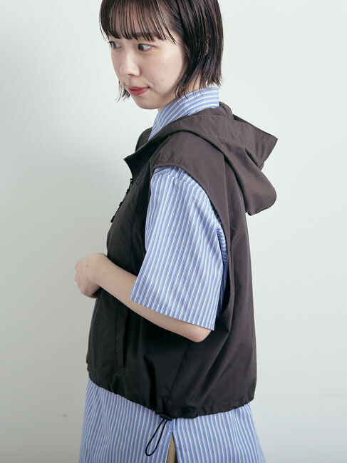 SM2「ナイロンフードジップベスト」|ダウンベスト・ベスト|チャコールグレー