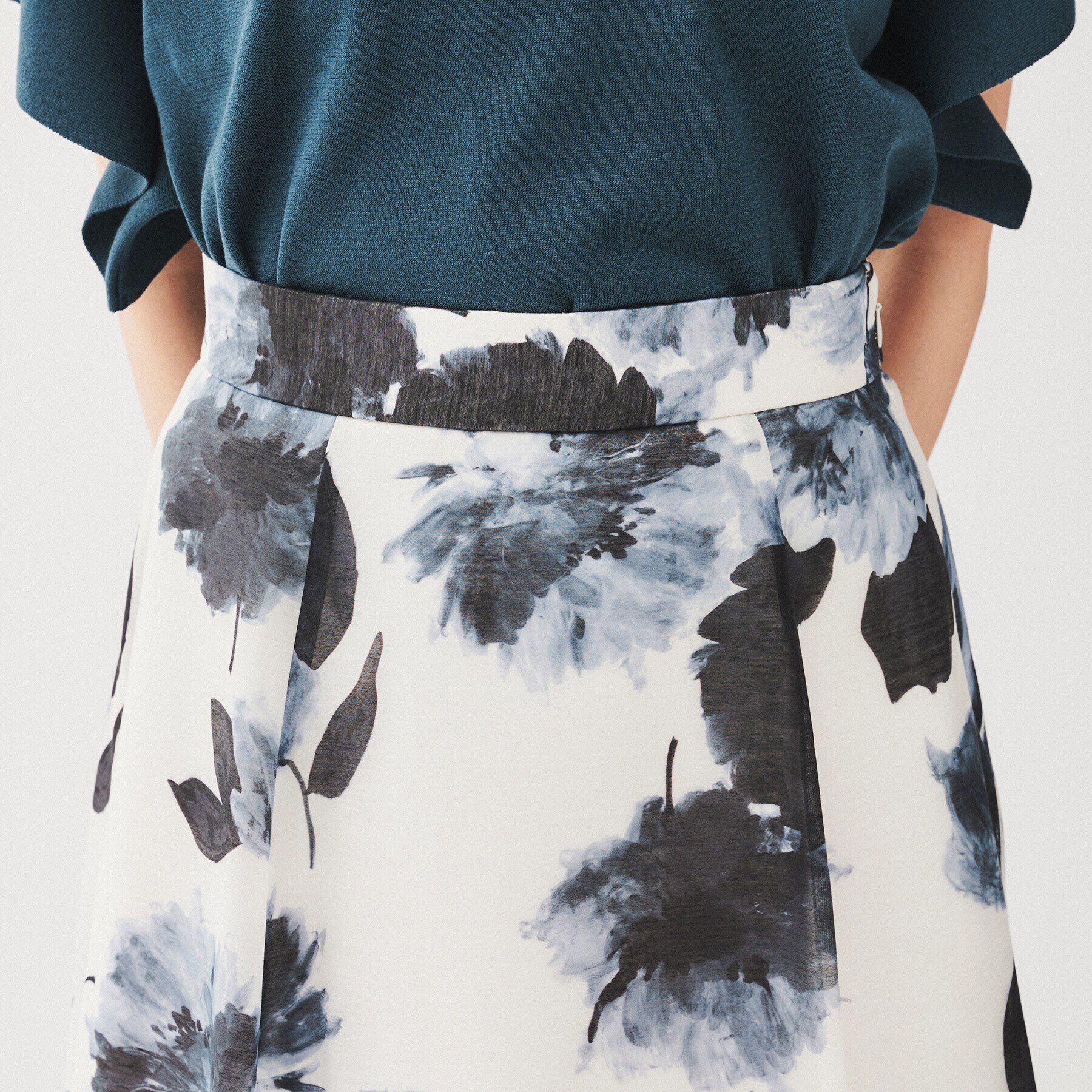 UNTITLED「【華やか/フェミニン】フラワープリントスカート」|スカート|