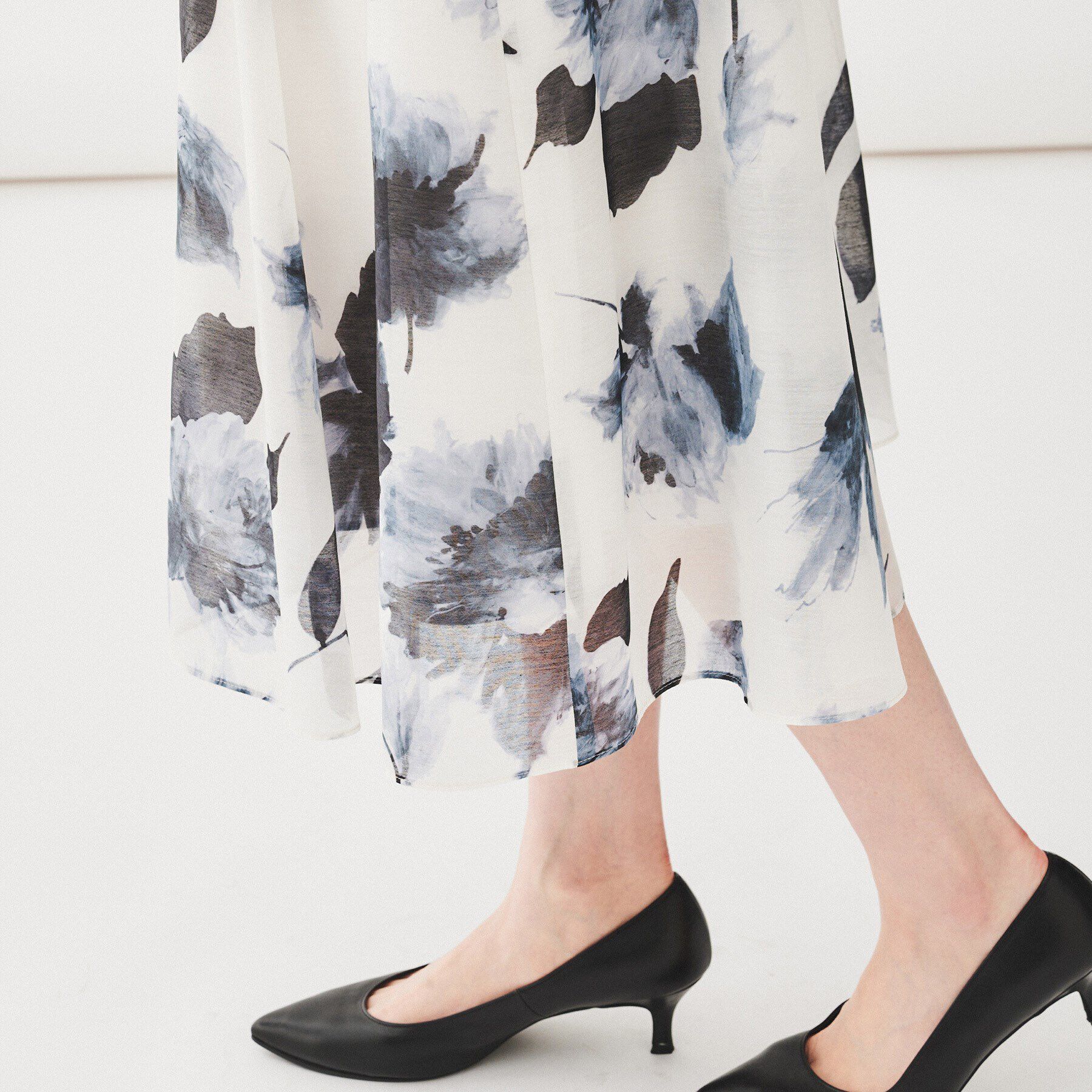 UNTITLED「【華やか/フェミニン】フラワープリントスカート」|スカート|