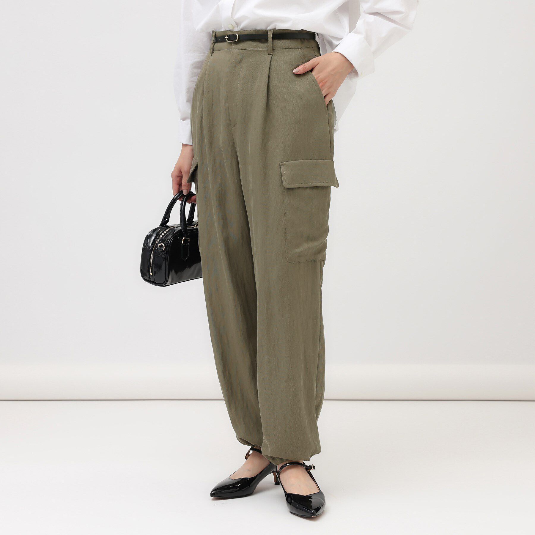 UNTITLED「【パウダータッチ/薄手】大人カーゴパンツ」|その他|